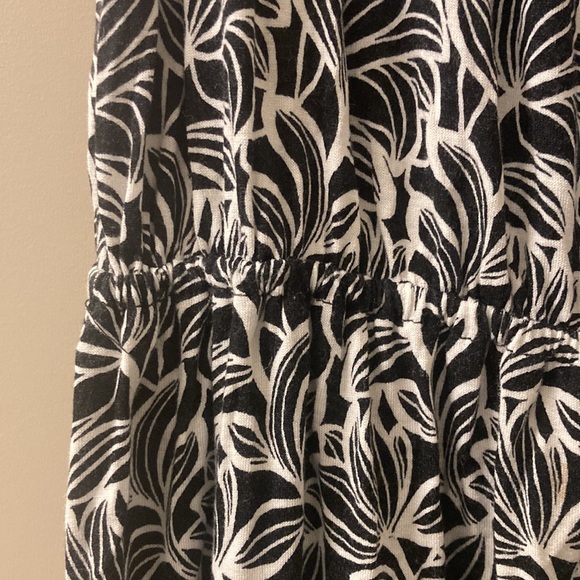 Black & White Floral Summer Spaghetti Strap Dress - Picture 10 of 10